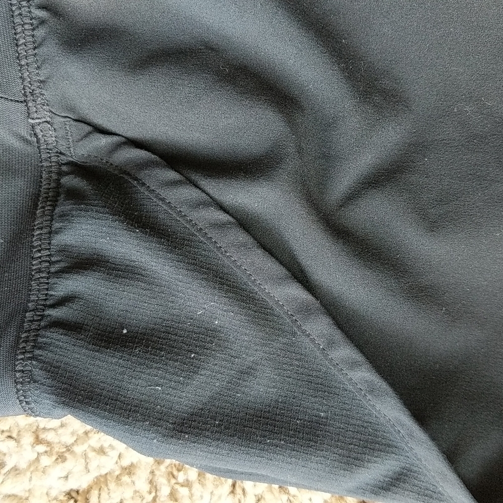 Under Armour running shorts - Picture 4 of 5